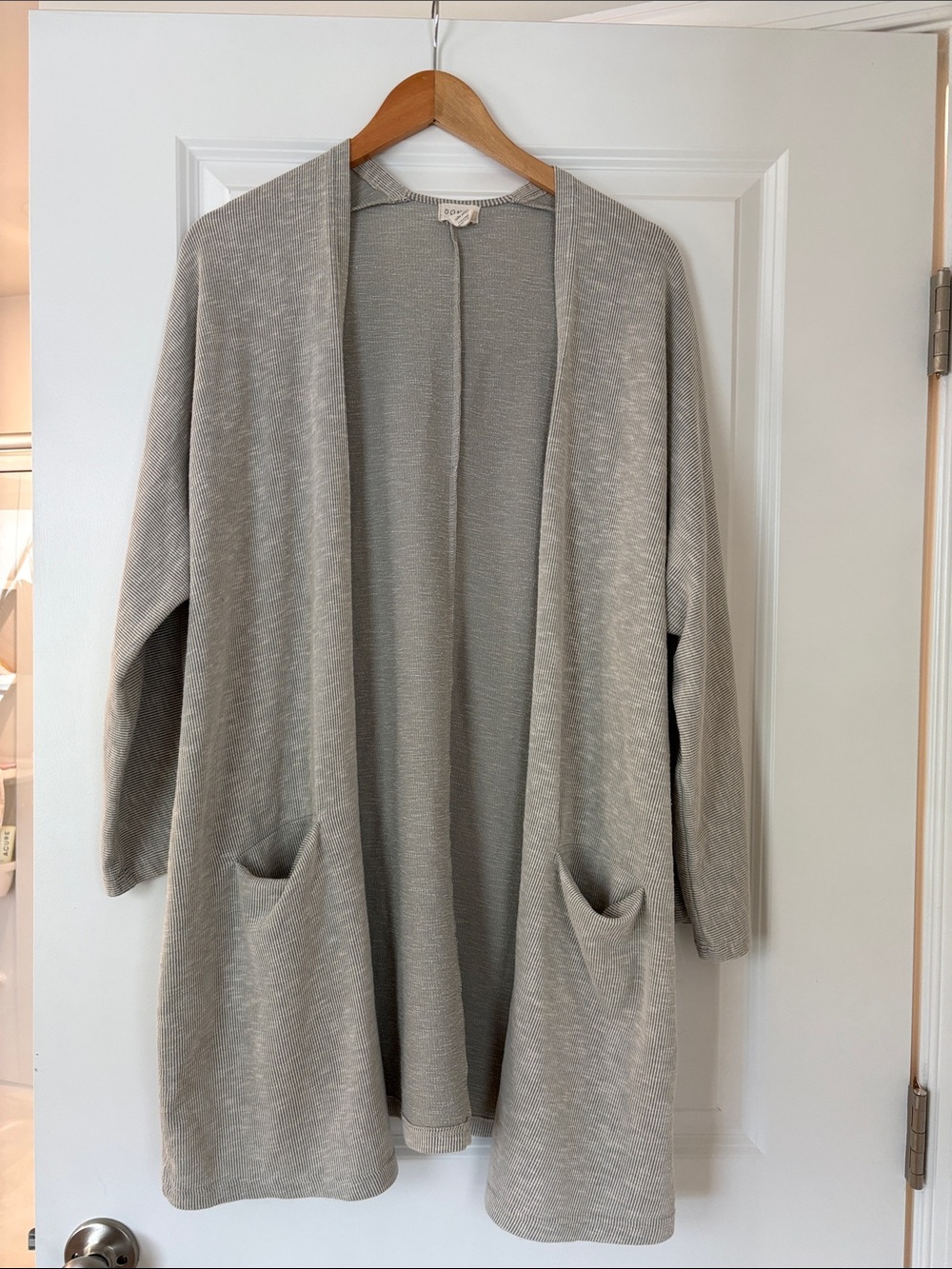 DONNI. Light Gray Open-Front Long Cardigan with Pockets